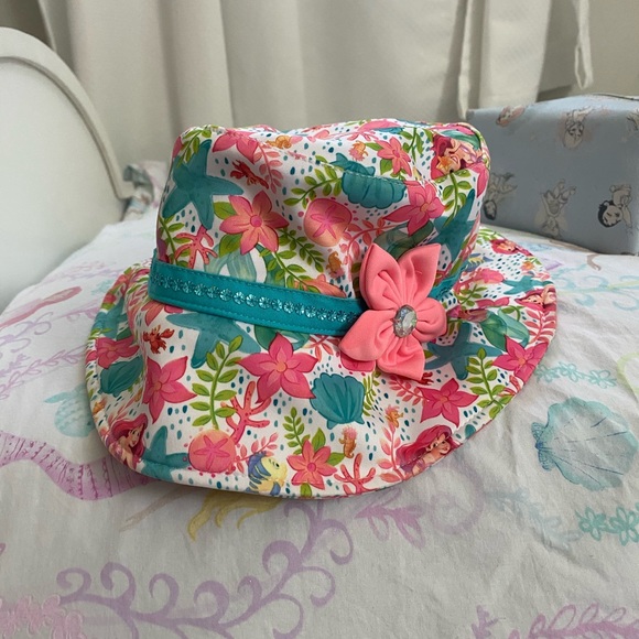 Ariel deluxe Disney Store Swimsuit - Picture 5 of 5